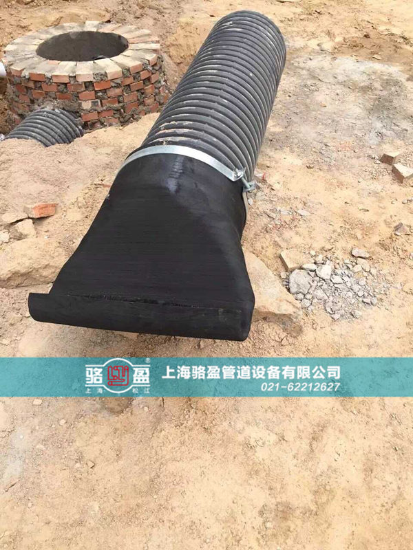 卡箍法蘭式<a href=http://www.dessous.com.cn/ target=_blank class=infotextkey><a href=http://www.dessous.com.cn target=_blank class=infotextkey>鴨嘴閥</a></a>安裝現(xiàn)場(chǎng)